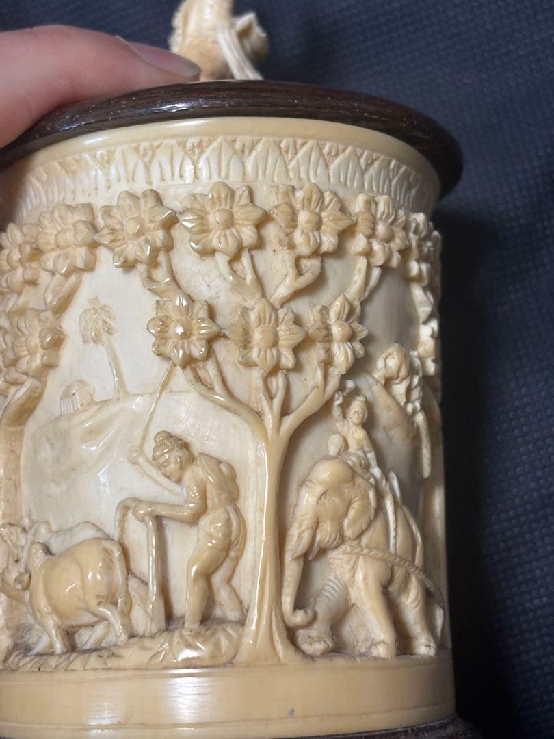 極上古美術品　精密彫刻 蓋物