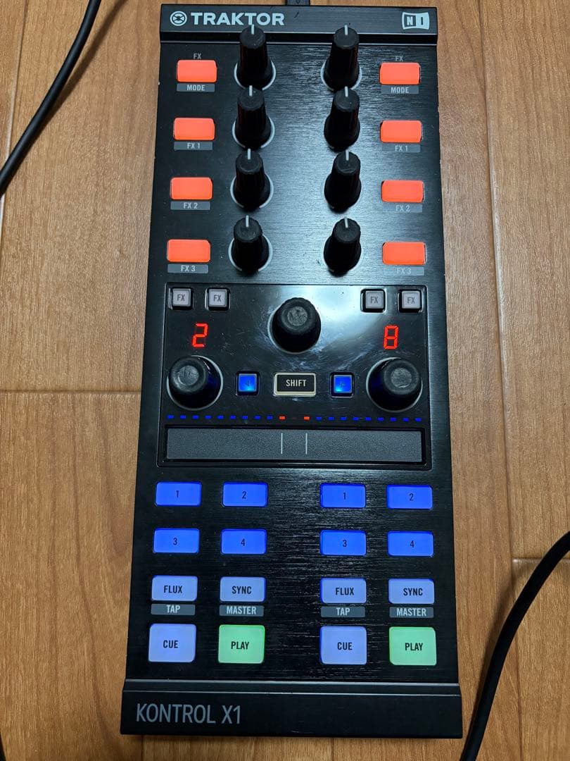 おまけ付き TRAKTOR KONTROL X1 MK2