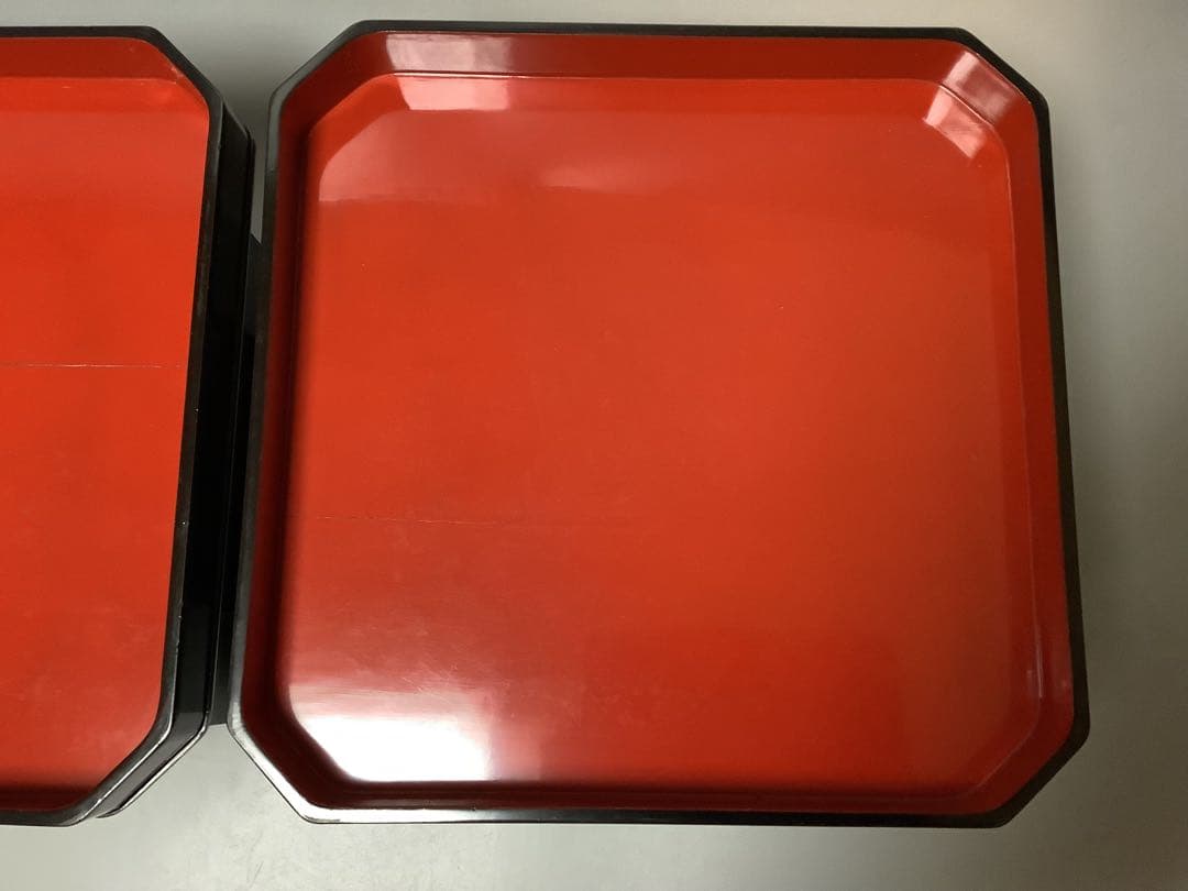 古い　祝膳　朱塗　お供え膳一式　2膳　木製収納箱付き