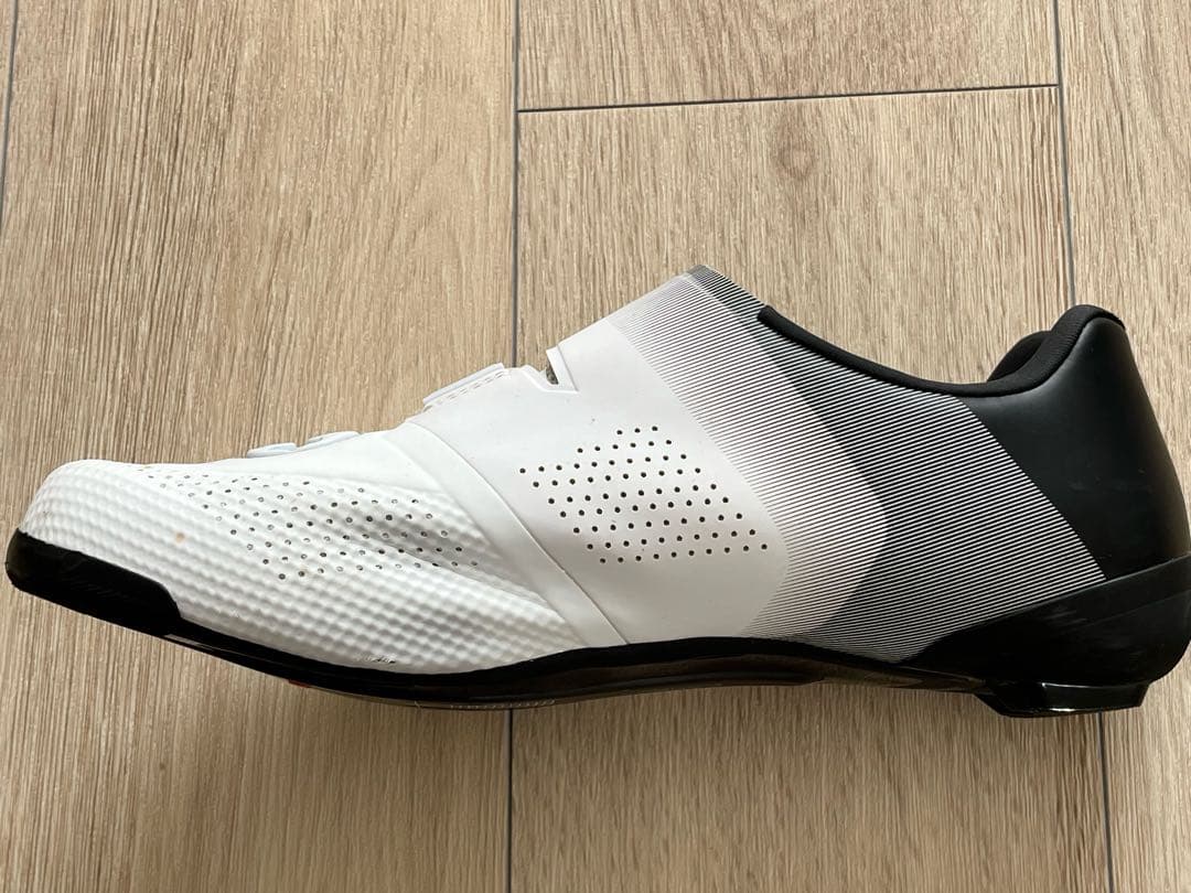 シマノ　ビンディングシューズ　RC7 SH-RC702 42E 26.5