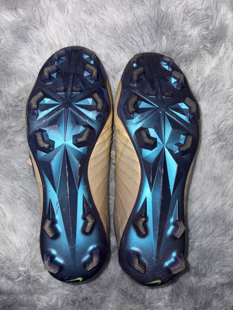 Nike ファントムヴェノム FG テラパック