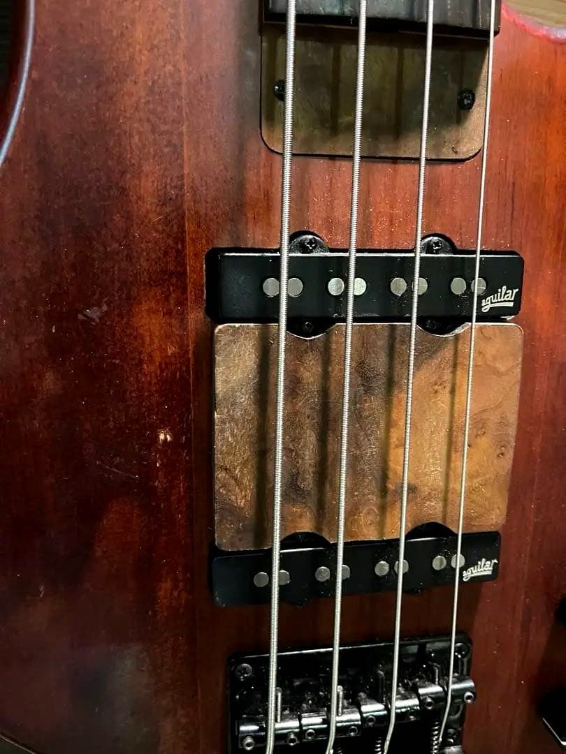 ベース Toby by Tobias | Aguilar / Delano mod.