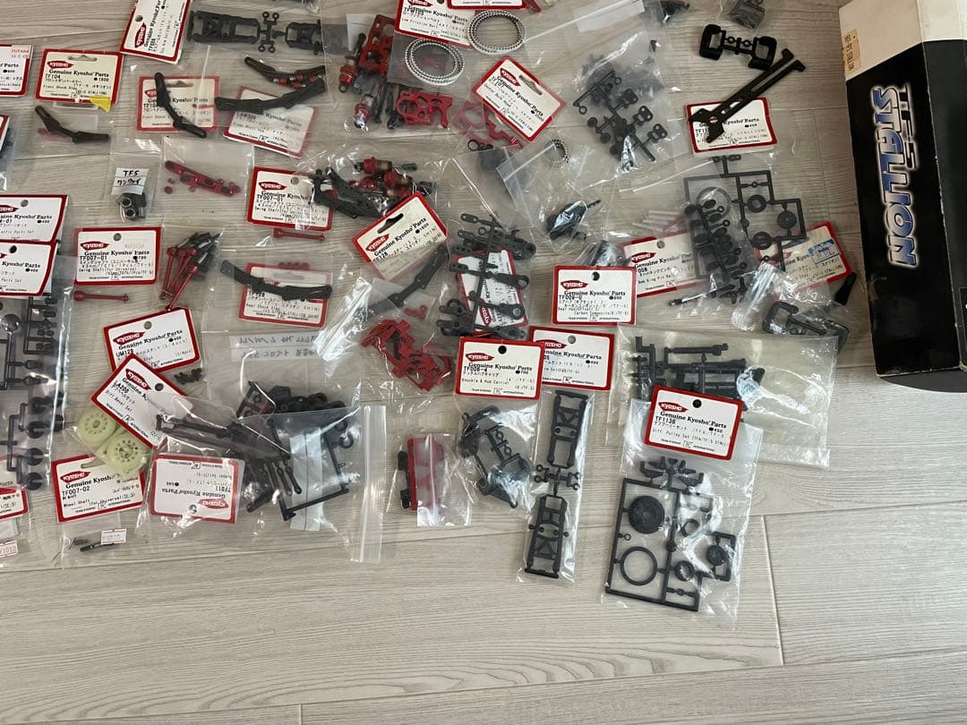 京商 TF-5スタリオン フロント足周りTF-7化,ダンパーBD7移植済み