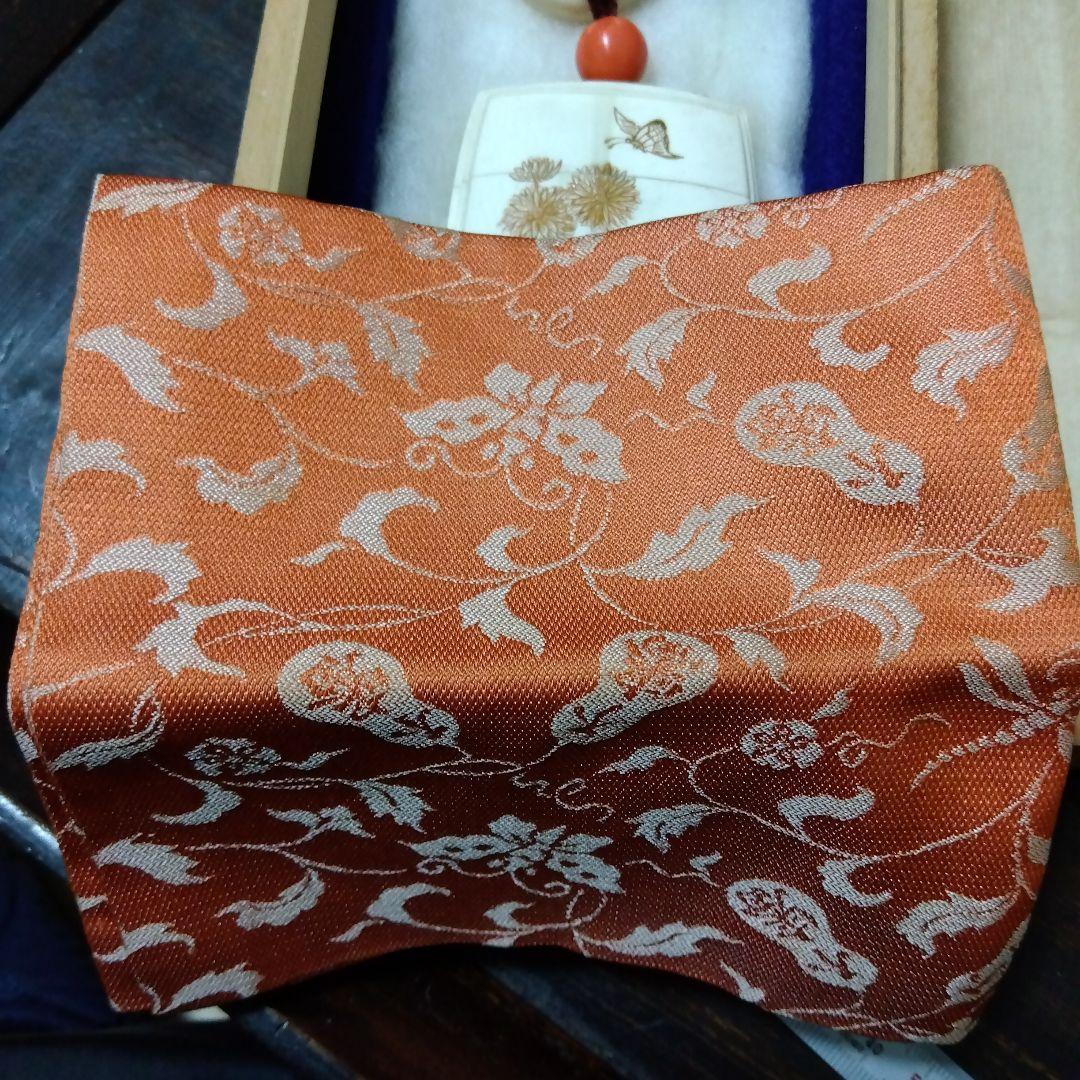 印籠　饅頭根付　さんご緒締　花鳥図　天然素材　上製桐箱＆保護布付