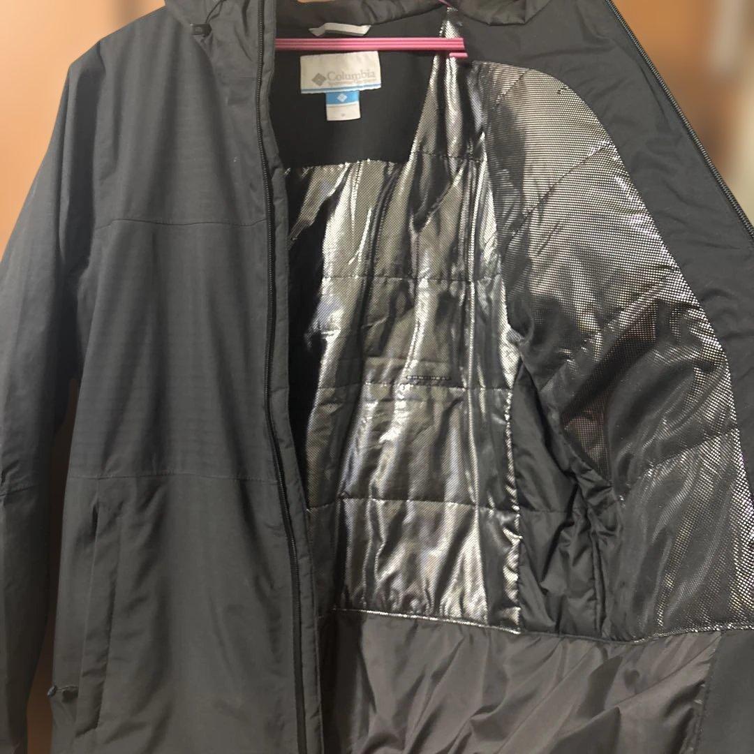 Columbia ブラックジャケット フード付き
