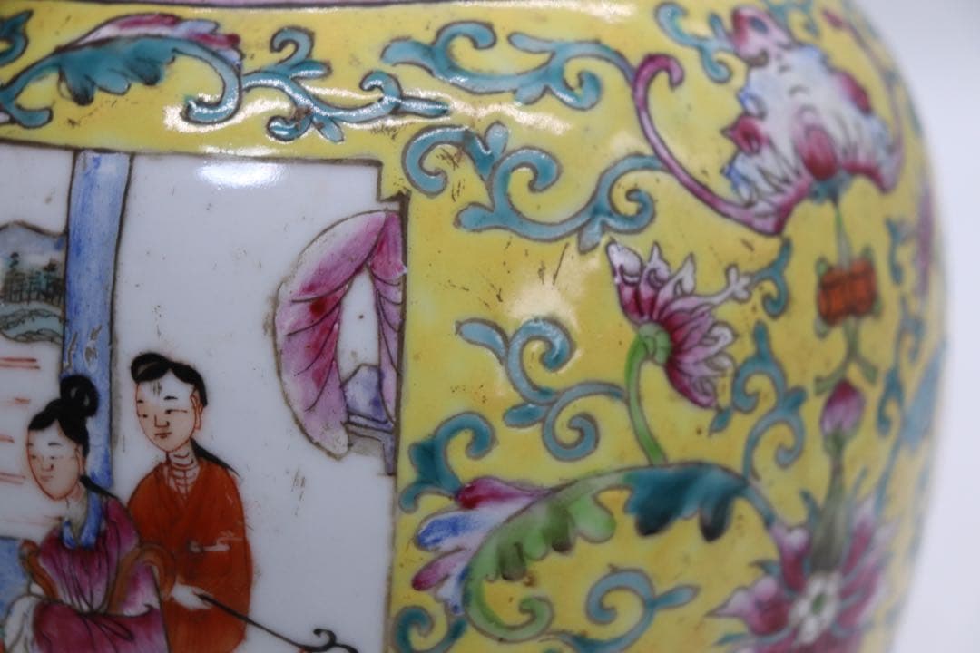 中国　粉彩　人物紋壺　乾隆年製　送料込み1213