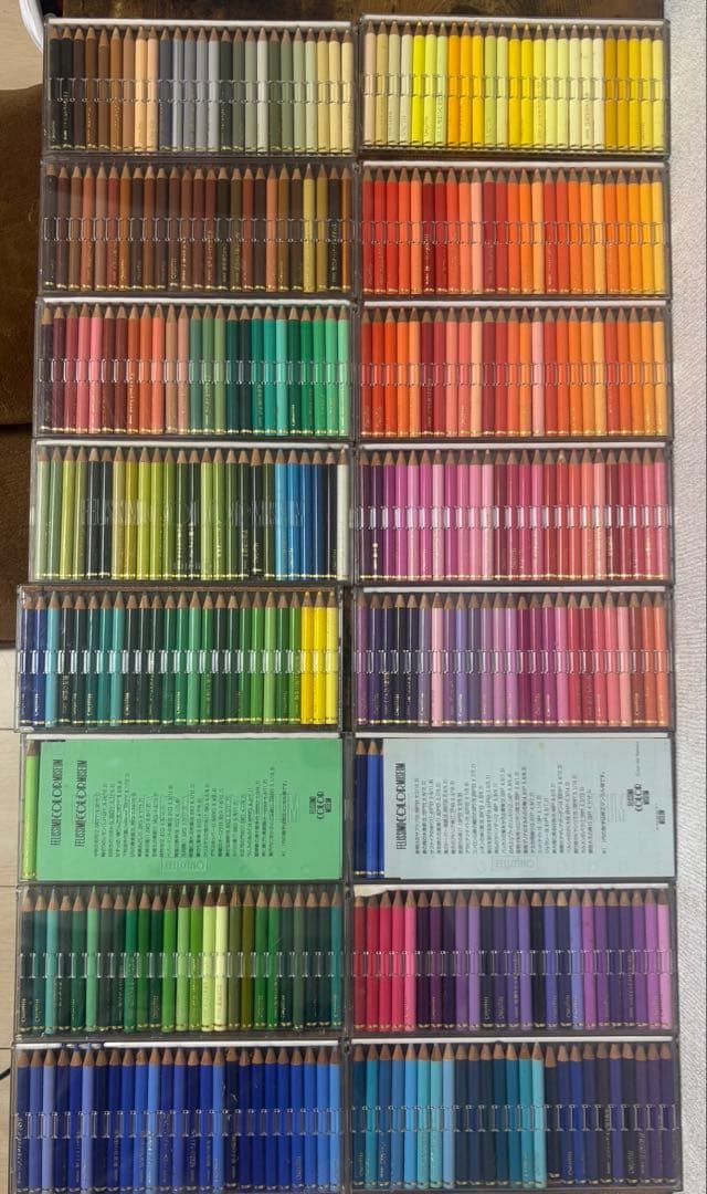 フェリシモ　ミニ 色鉛筆 25色 16個