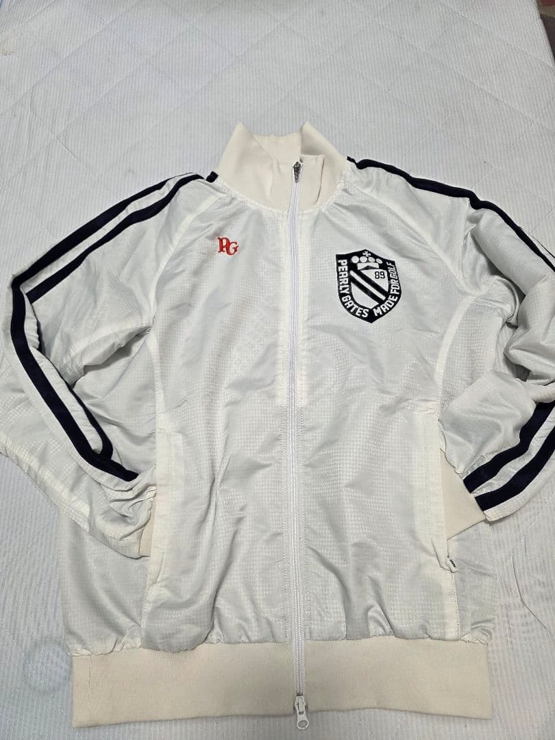 美品PEARLY GATES 蓄熱ジップジャケット４