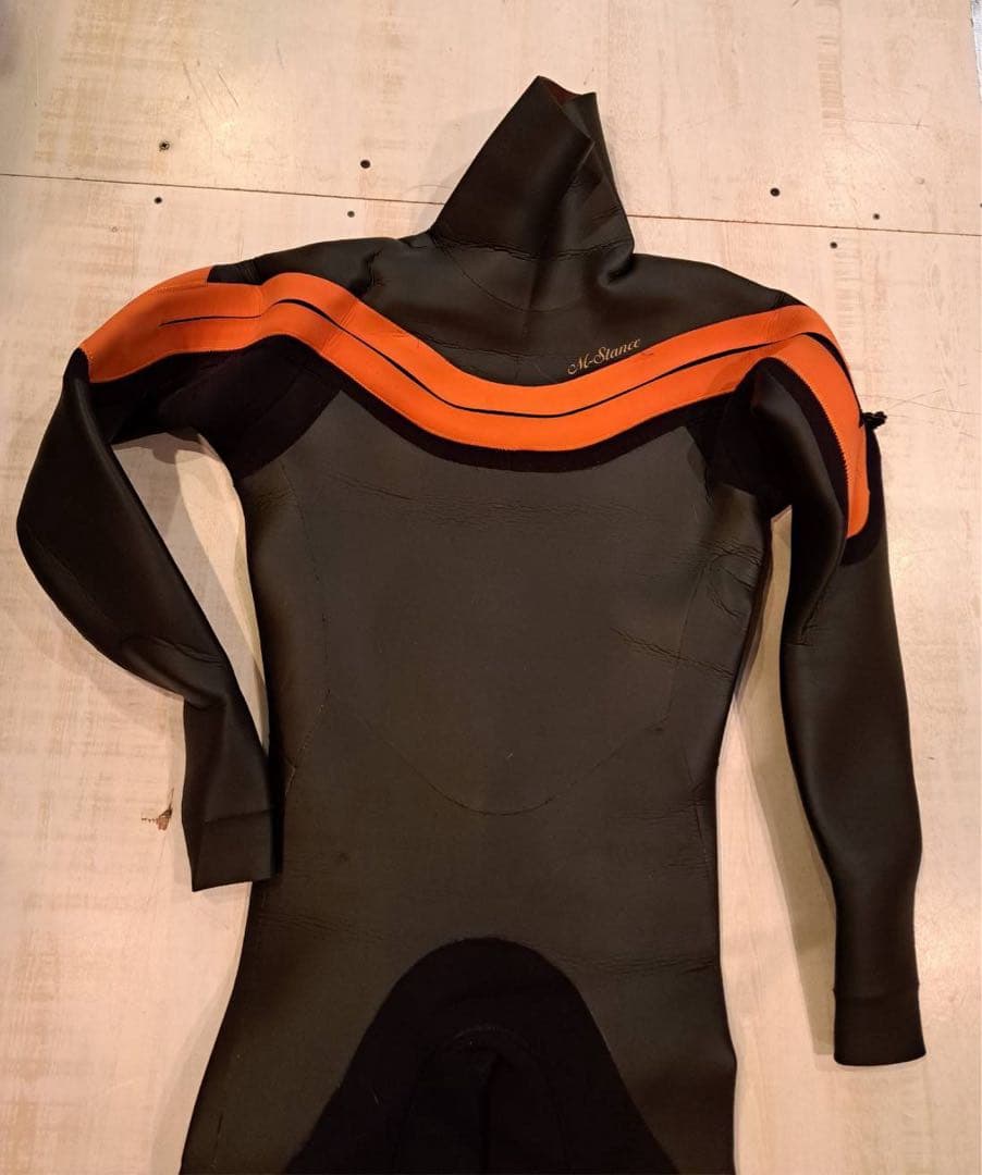 セミドライフルウェットスーツ ブラック/オレンジ
