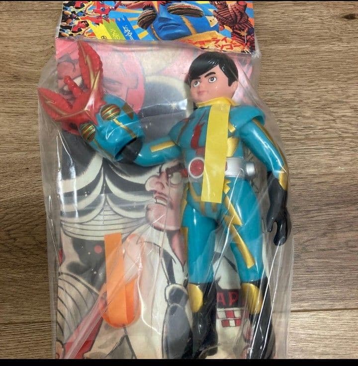 (⌒∇⌒)蛭子✨プロフ読んでね✨ イナズマン　塗装版 面取れ　ソフビ 約25cm