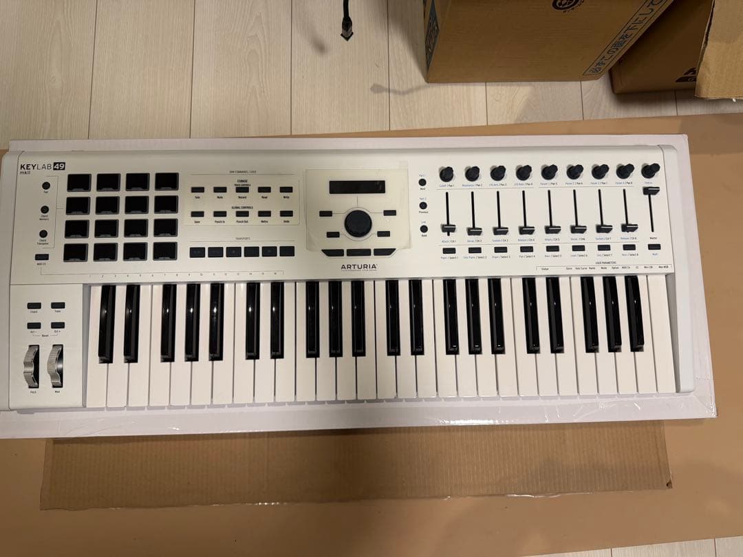 美品 Arturia KEYLAB 49 mk2 ホワイト MIDIキーボード