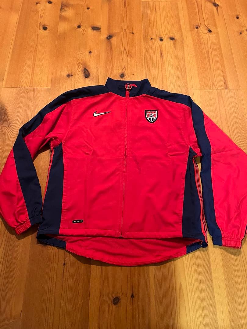 NIKE ナイキ　USA ウインドブレーカー　レッド　サイズXS