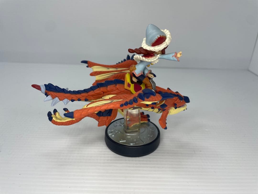 amiibo 隻眼のリオレウス&ライダー　女の子　アミーボ　モンハンストーリーズ