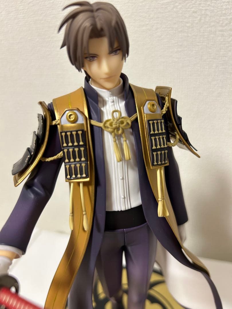 刀剣乱舞　へし切長谷部　フィギュア　1/8 スケール