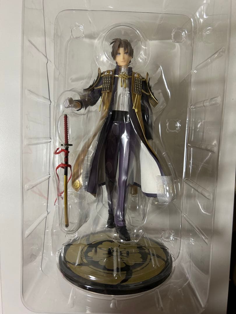 刀剣乱舞　へし切長谷部　フィギュア　1/8 スケール