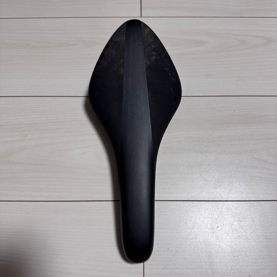 ARIONE R1 Regular フィジーク アリオネ R1 カーボン