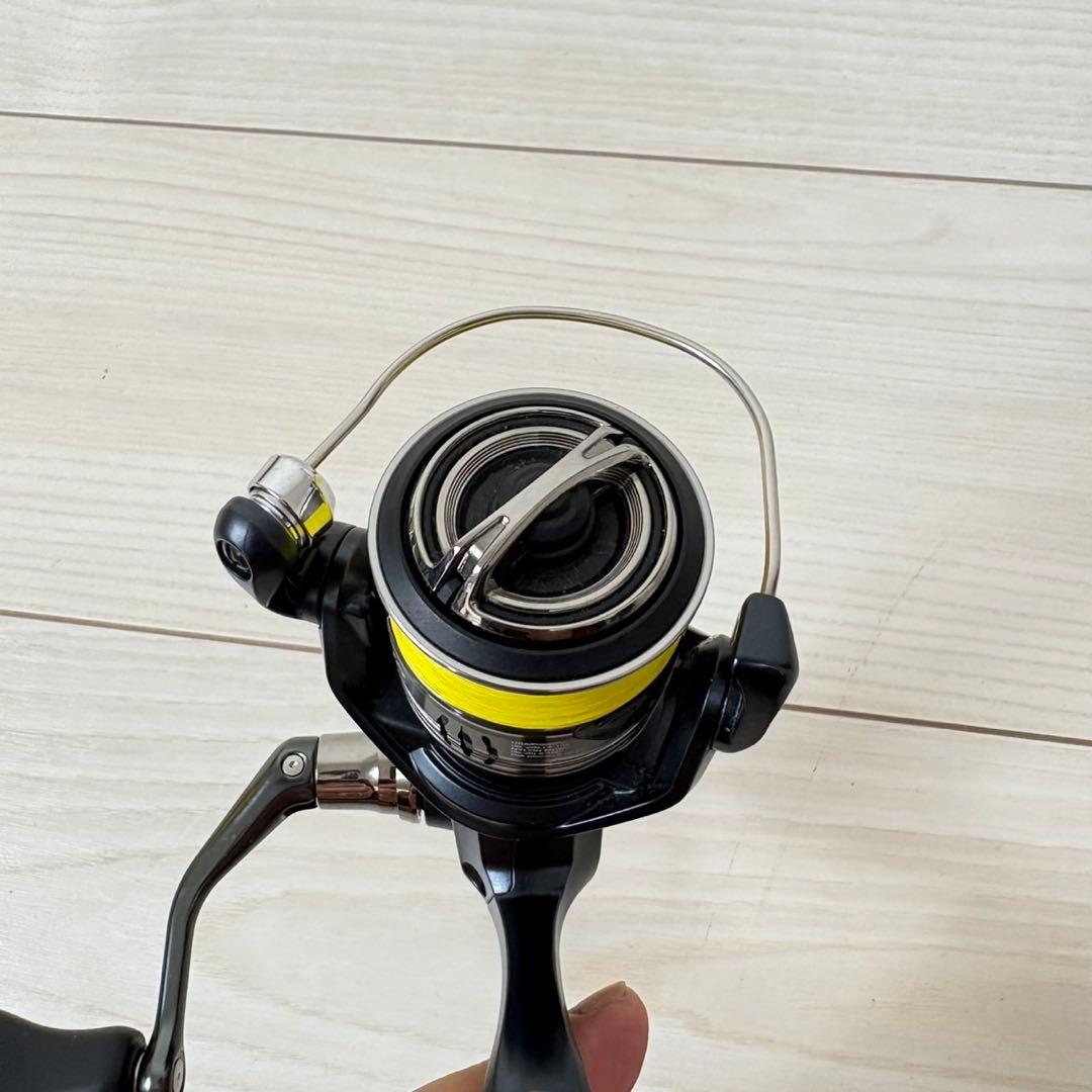 SHIMANO シマノ MIRAVEL C2000S スピニングリール アジング