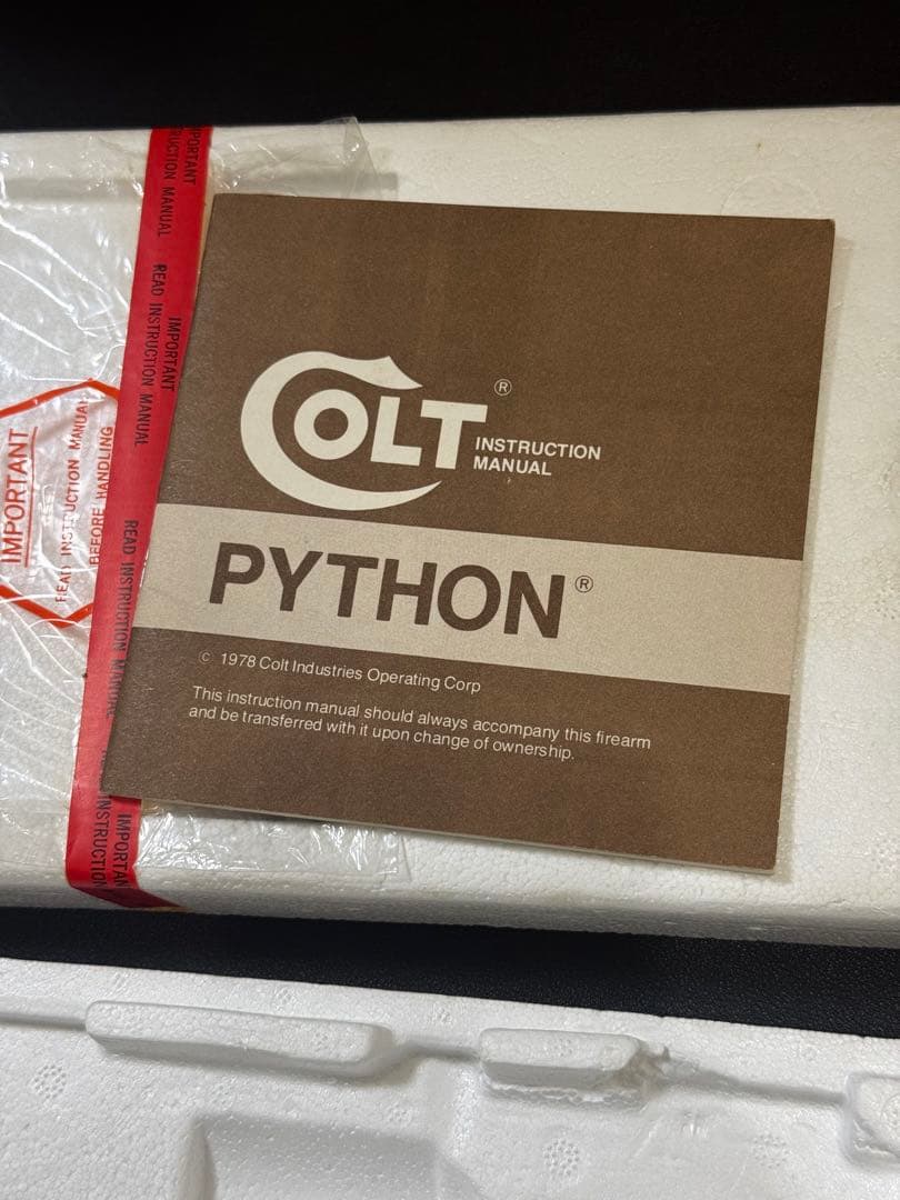 【実物】コルト社純正 パイソン 3rd 前期 空箱・木製グリップ スクリュー他