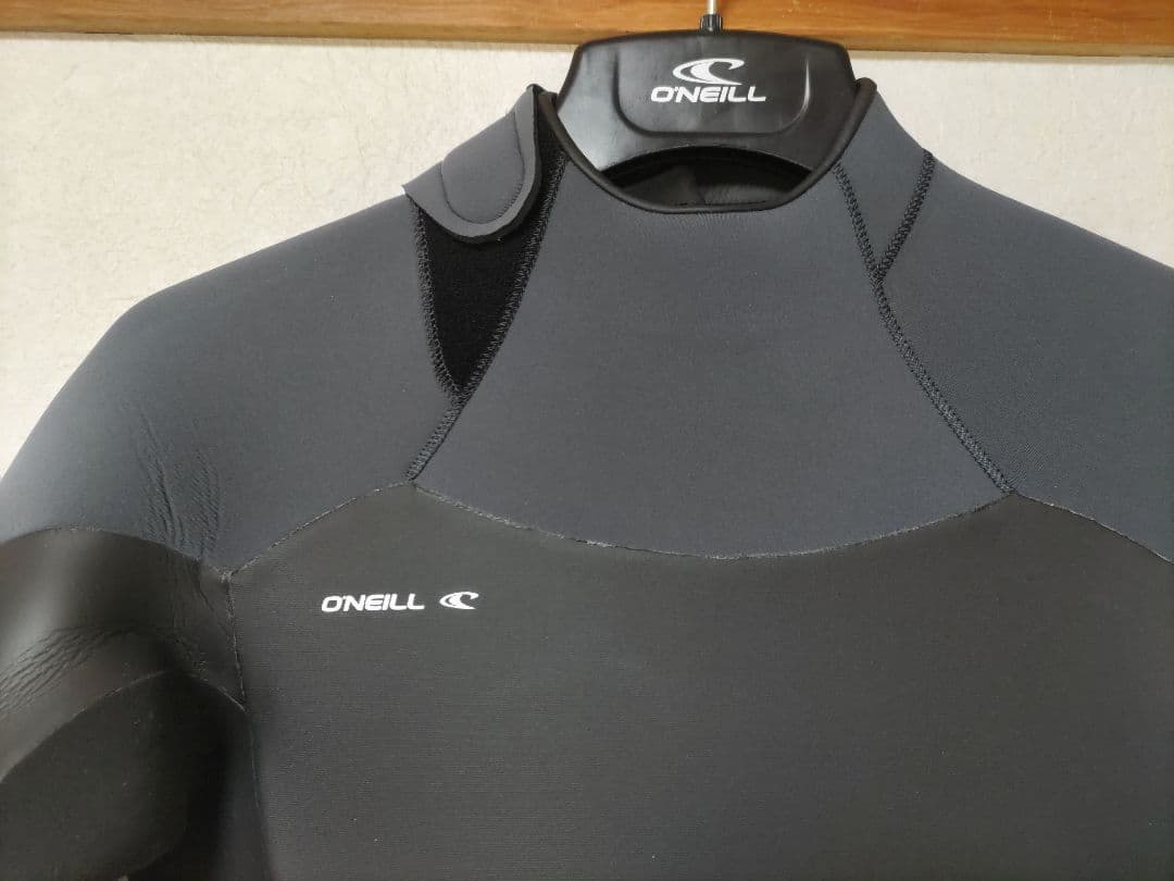 O'NEILLセミドライ 5x3mm バックジップMLB 2回のみ使用　ほぼ新品