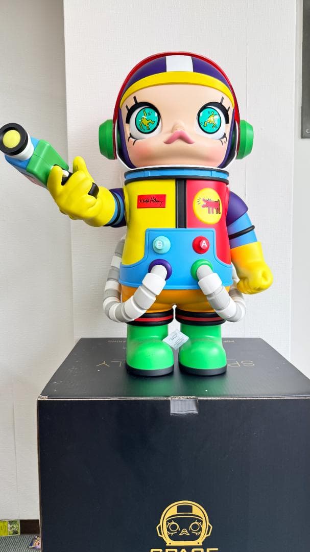 POPMART 1000% MEGA コレクションMOLLY