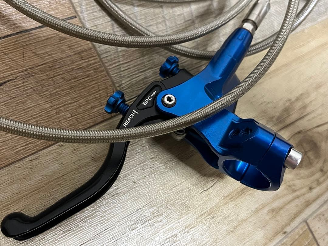 hope tech E v4 ブルー