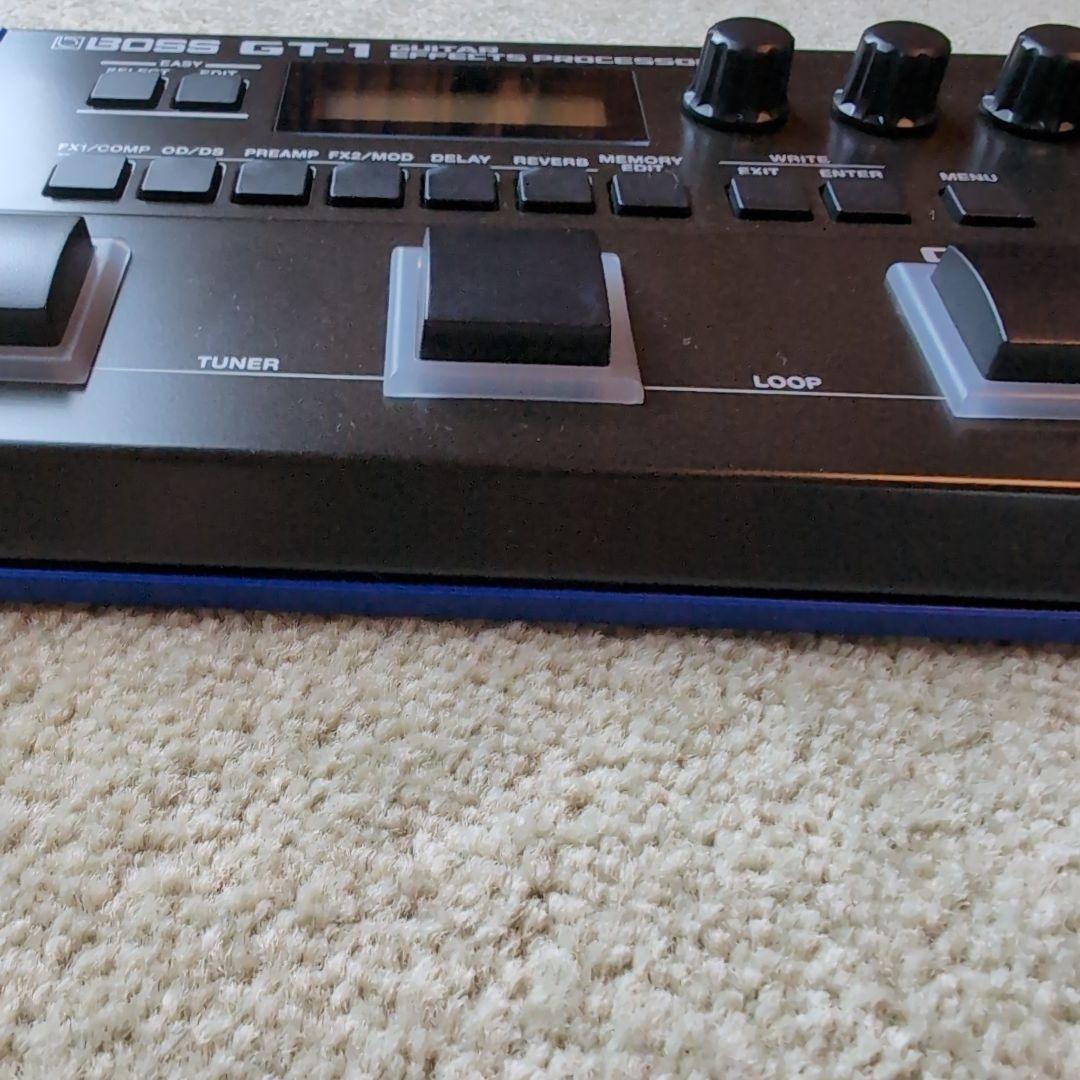 美品　BOSS GT-1 おまけ（解説本とACアダプター）付き