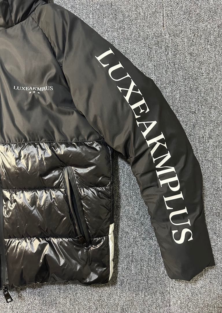 LUXEAKMPLUS フード付きダウンジャケット