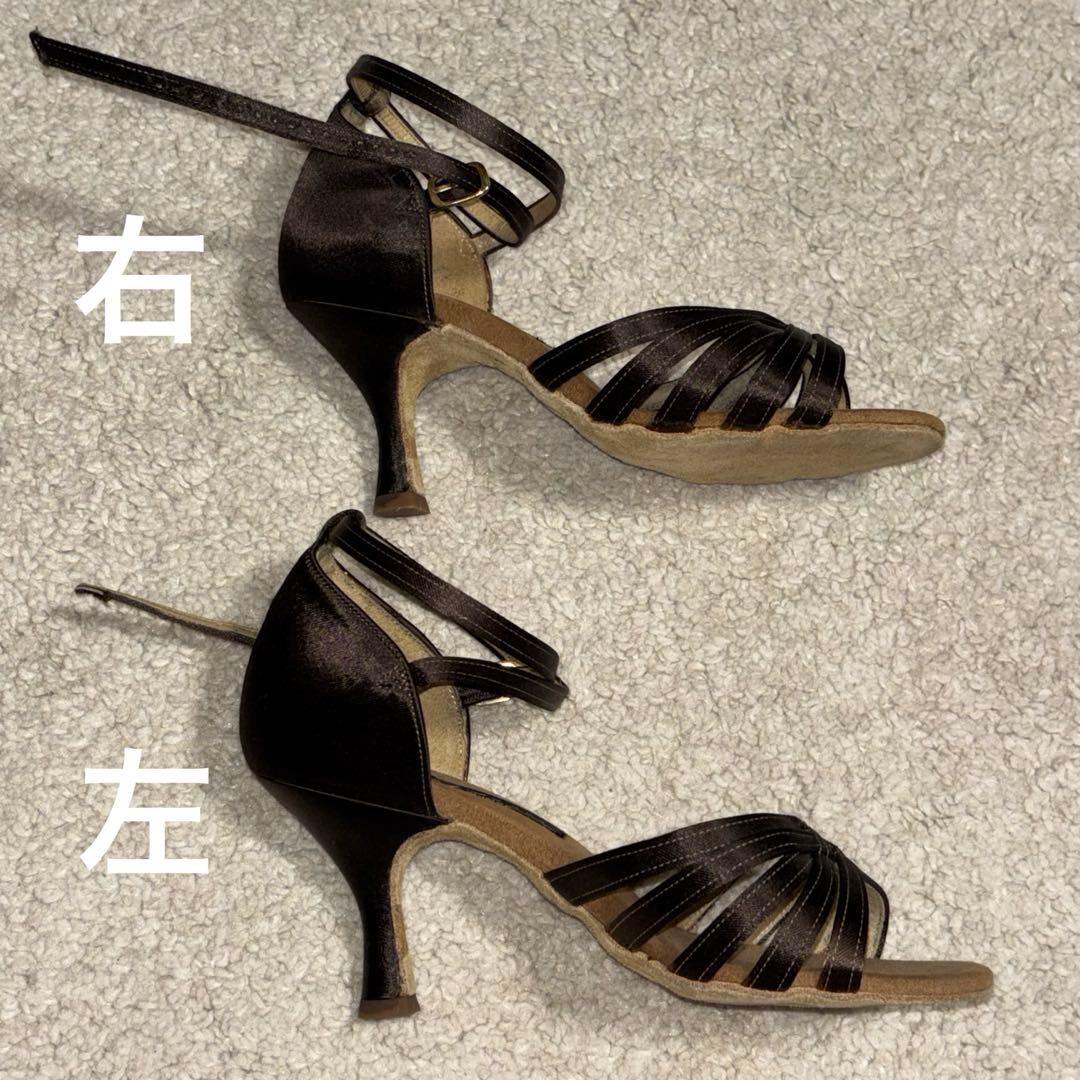 美品　社交ダンス　ラテン　シューズ　サテン　ホワイト　ヒール約7cm 21cm