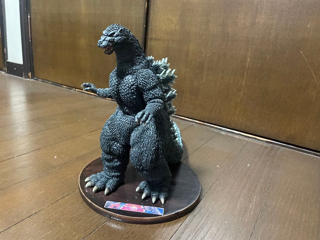 ゴジラ（1989）　レジン製　フィギュア 約20cm木製台座付き