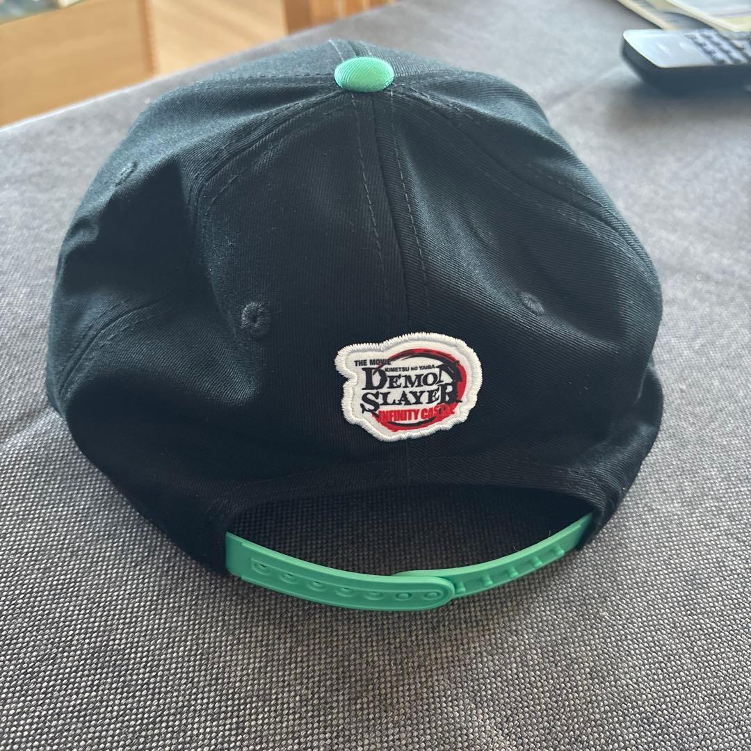 鬼滅の刃 LAロゴ キャップ