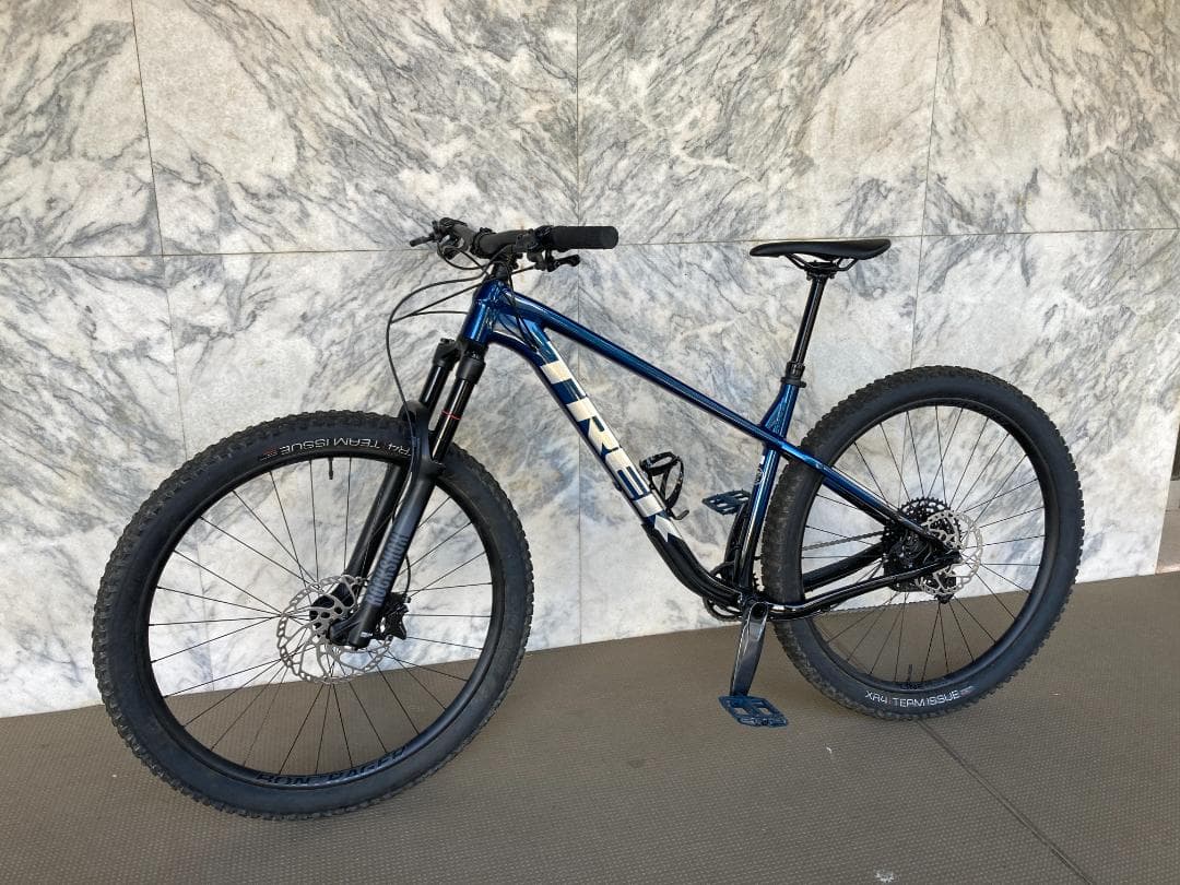 Trek Roscoe 8 2022 (Gen3) アルミマウンテンバイク
