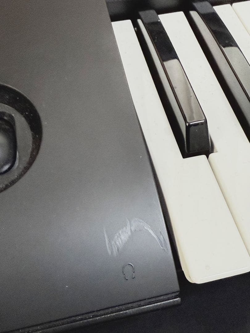 【美品】KORG KROME 73 シンセ ペダル＆キャリーバッグ付