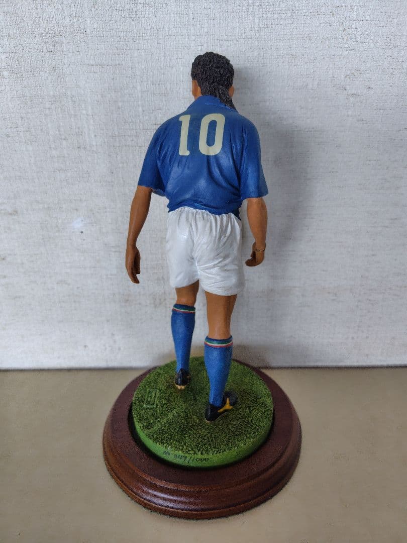 ロベルト・バッジョ フィギュア 10番 限定版