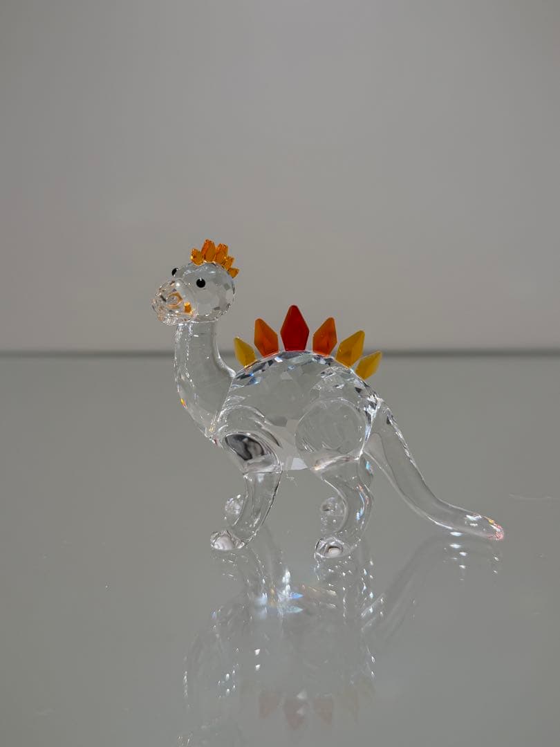 Swarovski クリスタル　恐竜　ディノ　ディノサウルス