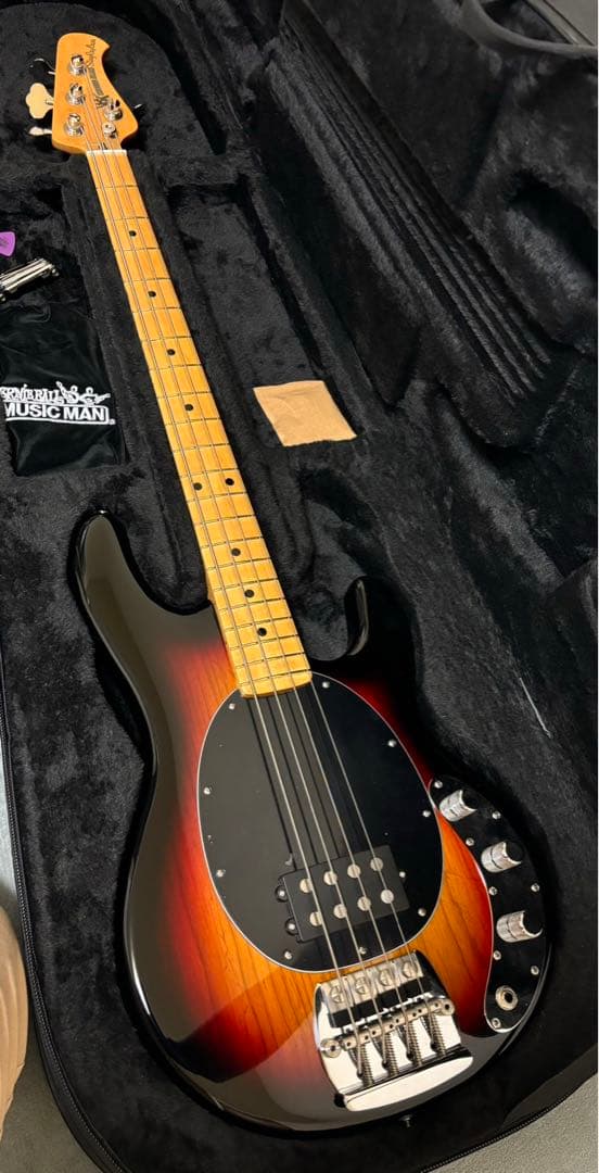 ベース MUSIC MAN Retro 70s StingRay