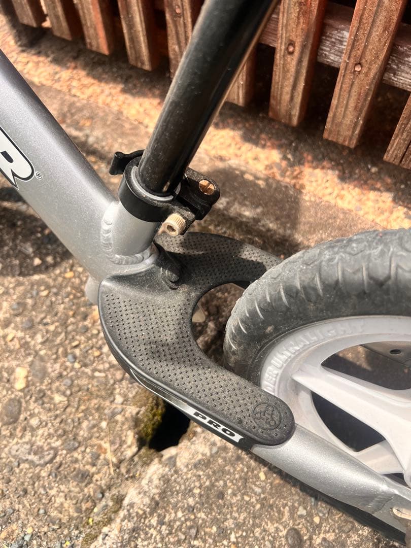 STRIDER バランスバイク PRO シルバー