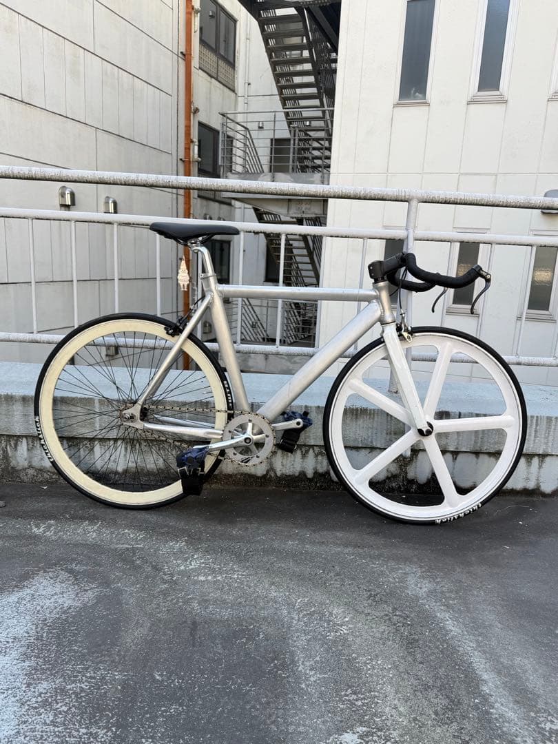 ピストバイク アルミエアロフレーム