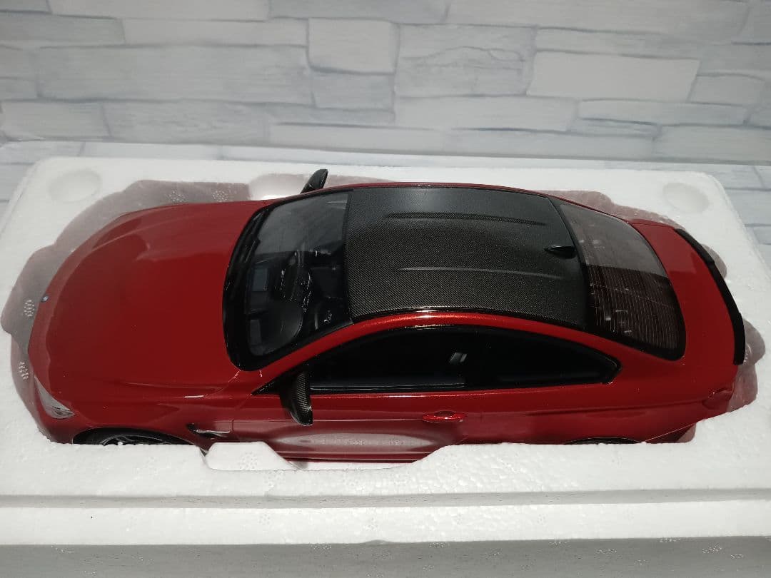 1/18  M4 パフォーマンスエディション　ミニカー　オレンジ