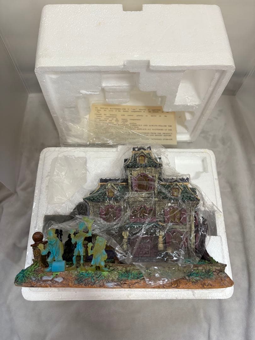 ホーンテッドマンション ファントムマナー ライトアップフィギュア US限定箱あり