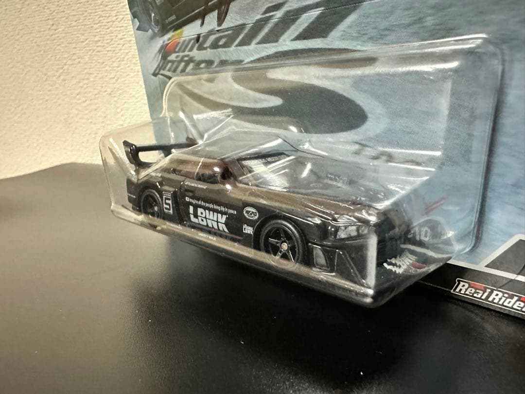 ホットウィール スカイライン LBWK スーパーシルエット チェイス