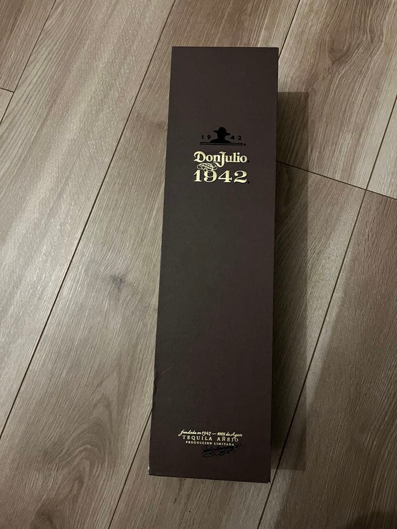 ドン フリオ Don Julio 1942 テキーラ 750ml 箱入り