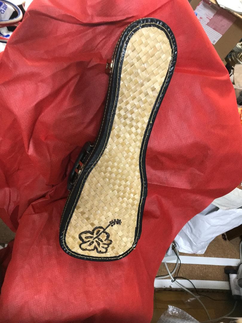 ハワイ初期の名品ウクレレ