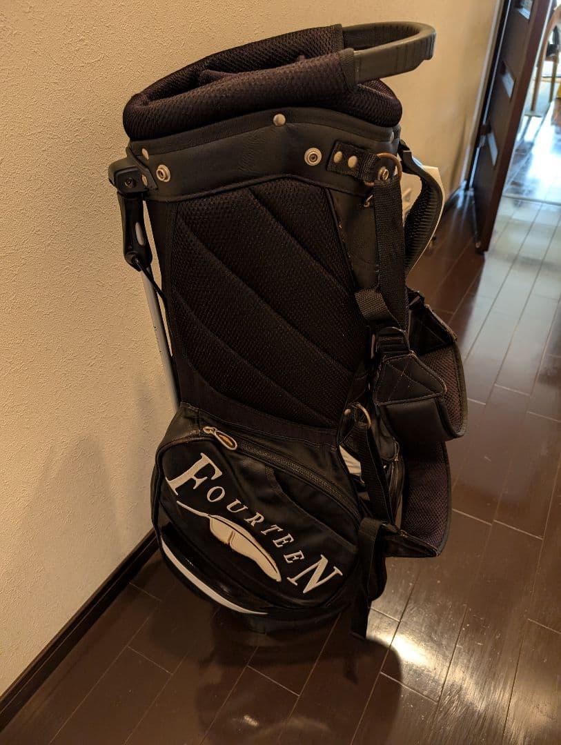 FOURTEENスタンド式 軽量キャディバッグ