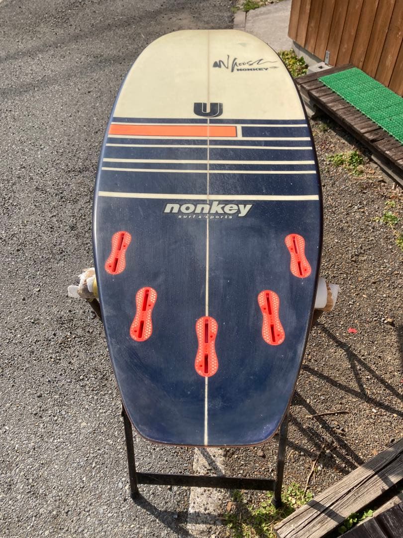 ノーズがスカッシュなサーフボード　EPS (手渡し限定)