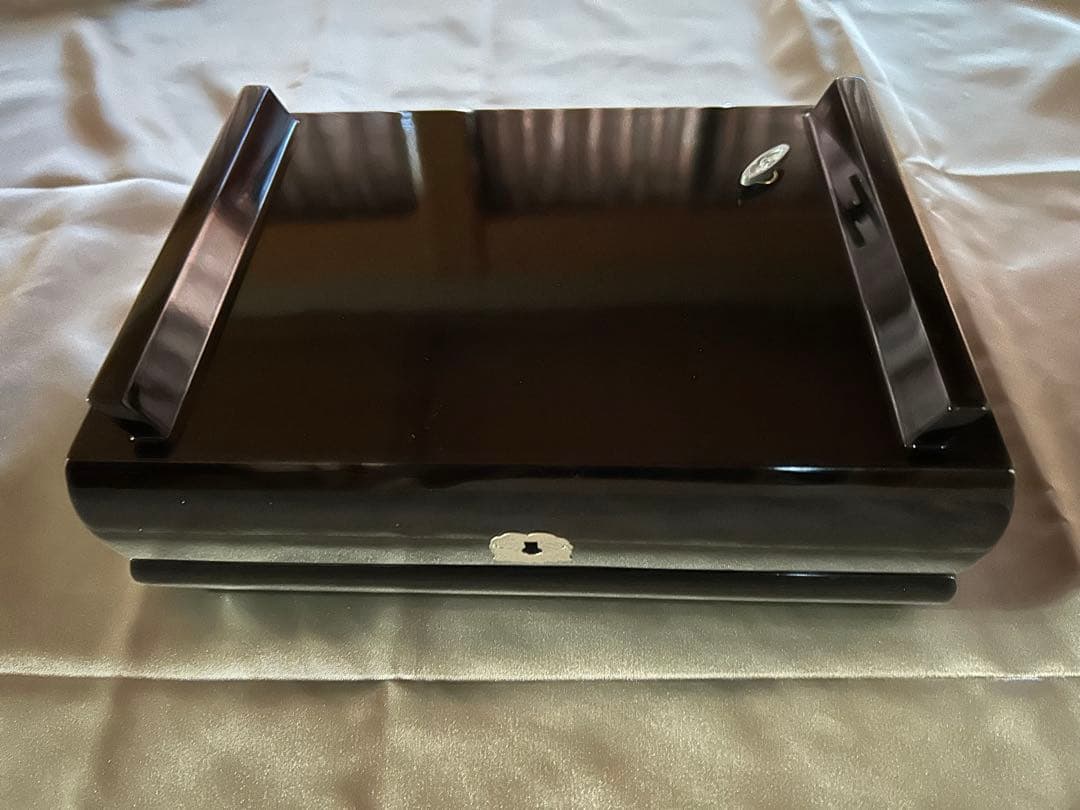 秋田伝統工芸品川連漆器宝石箱