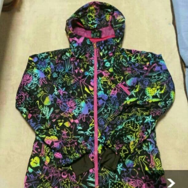 レディース　スノーボードウェア 蛍光色