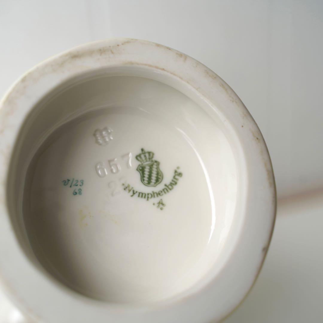 ドイツ | Nymphenburg製 | 「太鼓の上の象」磁器