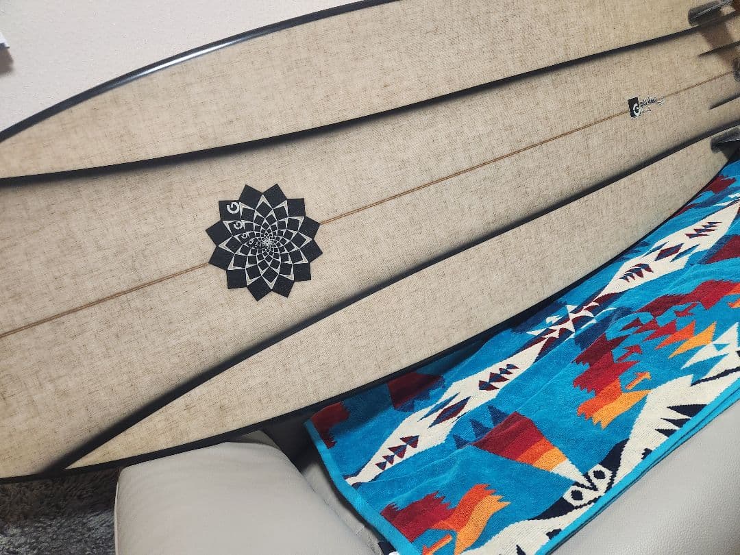 美品！✨GMCサーフボード　ギャリーマクニール　ツインフィン付き