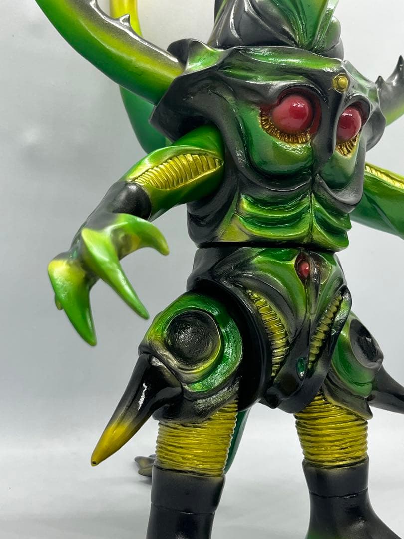 ヘラグラード・ジェードジョーカー　フィギュア　ソフビ