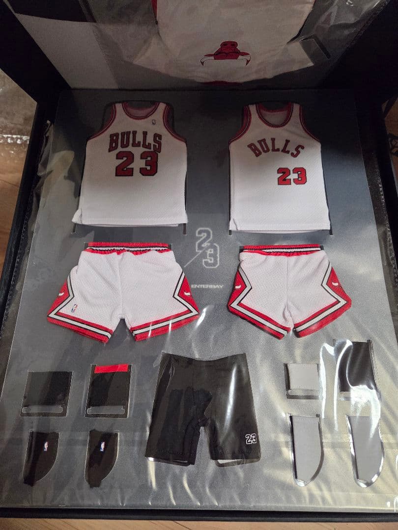 エンターベイ　マイケル　ジョーダン　1/6